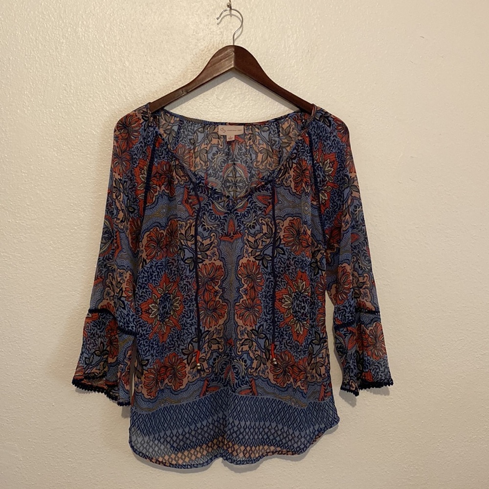 db established 1962 Semi Sheer Blouse with Sleeve Detail and Collar Detail - Picture 2 of 8